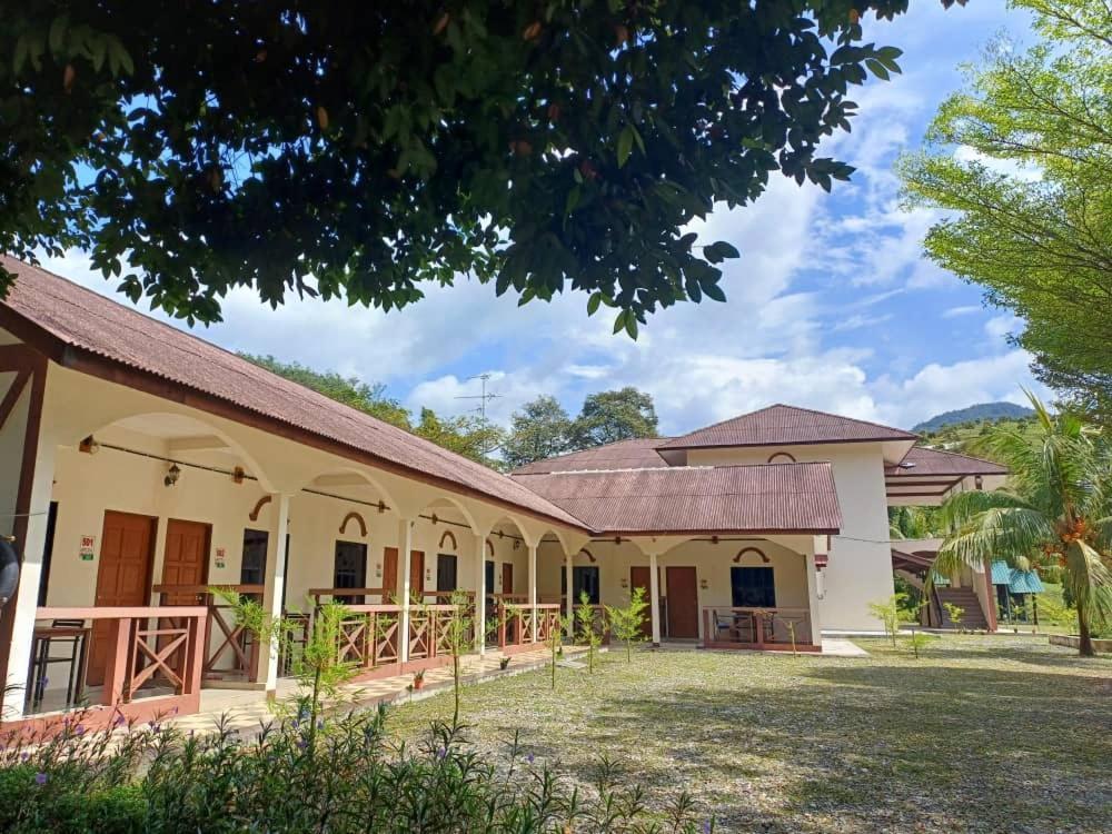 Lemuni Retreat & Training Centre - Kerling, Selangor Hotel Exterior foto